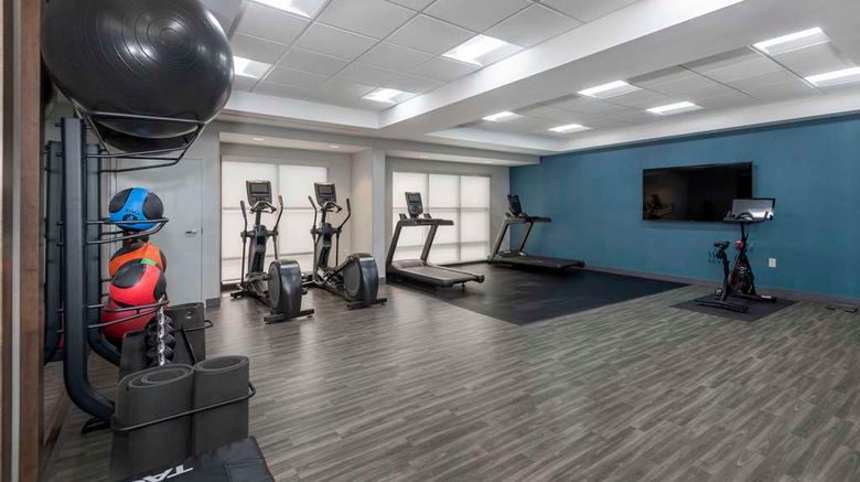 <b>Hampton Inn & Suites Burlington Health</b>. Images powered by <a href="https://iceportal.shijigroup.com/" title="IcePortal" target="_blank">IcePortal</a>.