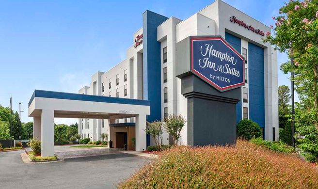 Hampton Inn & Suites Burlington Exterior
