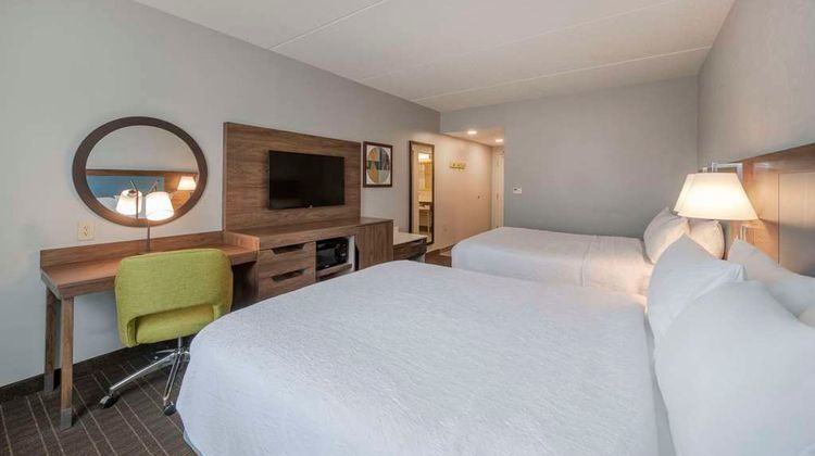 Hampton Inn & Suites Burlington Room