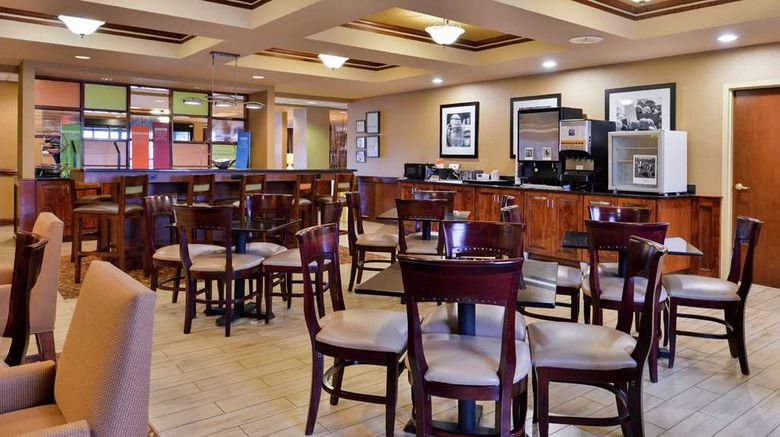 <b>Hampton Inn Greensboro East Restaurant</b>. Images powered by <a href="https://iceportal.shijigroup.com/" title="IcePortal" target="_blank">IcePortal</a>.