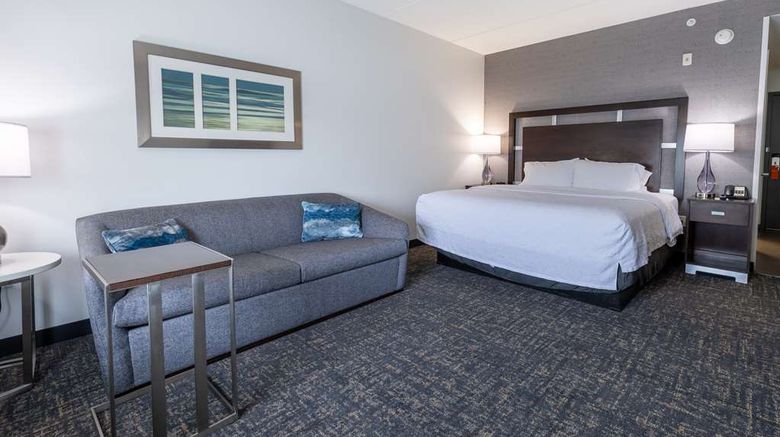 <b>Hampton Inn & Suites Coliseum Area Room</b>. Images powered by <a href="https://iceportal.shijigroup.com/" title="IcePortal" target="_blank">IcePortal</a>.