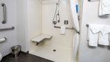 Hampton Inn & Suites Coliseum Area Room