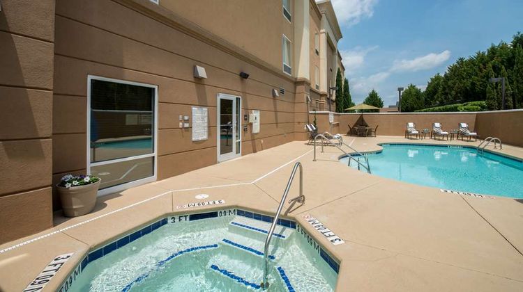 Hampton Inn Easley Pool