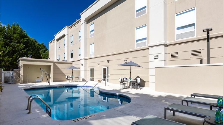Hampton Inn Easley Pool