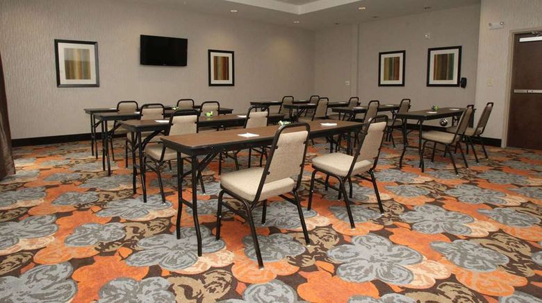<b>Hampton Inn & Suites Seneca/Clemson Meeting</b>. Images powered by <a href="https://iceportal.shijigroup.com/" title="IcePortal" target="_blank">IcePortal</a>.