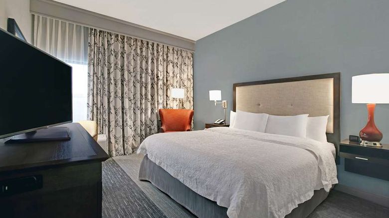 <b>Hampton Inn Greenville I-385 Woodruff Rd Room</b>. Images powered by <a href="https://iceportal.shijigroup.com/" title="IcePortal" target="_blank">IcePortal</a>.