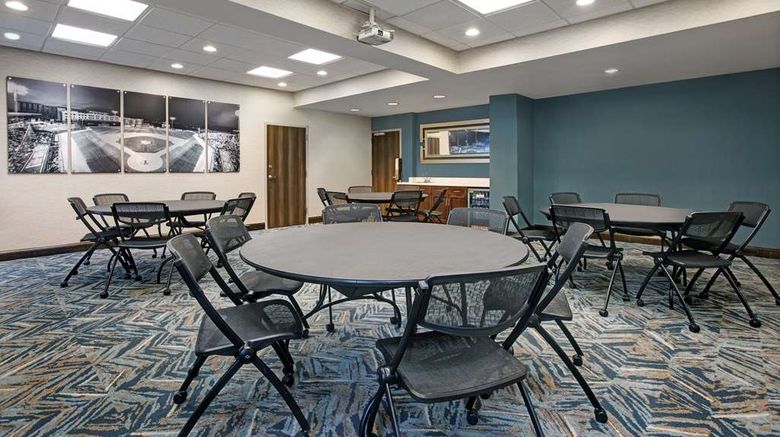 <b>Hampton Inn Greenville I-385 Woodruff Rd Meeting</b>. Images powered by <a href="https://iceportal.shijigroup.com/" title="IcePortal" target="_blank">IcePortal</a>.