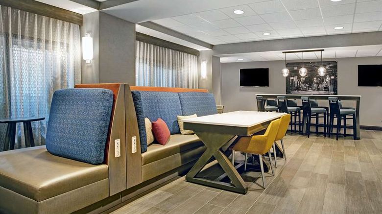 <b>Hampton Inn Greenville I-385 Woodruff Rd Restaurant</b>. Images powered by <a href="https://iceportal.shijigroup.com/" title="IcePortal" target="_blank">IcePortal</a>.