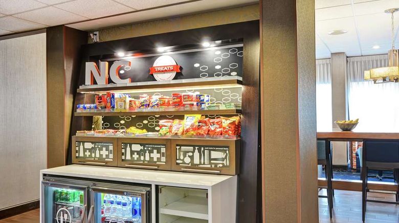 <b>Hampton Inn Gastonia Restaurant</b>. Images powered by <a href="https://iceportal.shijigroup.com/" title="IcePortal" target="_blank">IcePortal</a>.