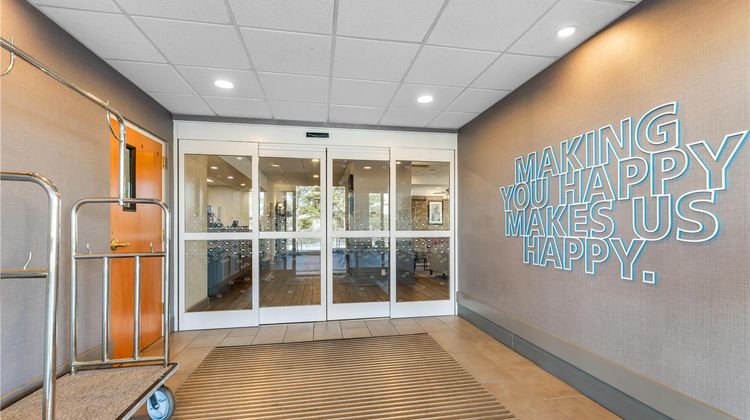 Hampton Inn Guntersville Lobby