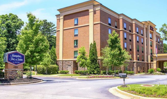 Hampton Inn & Suites Flowery Branch Exterior
