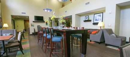 Hampton Inn & Suites Flowery Branch Lobby