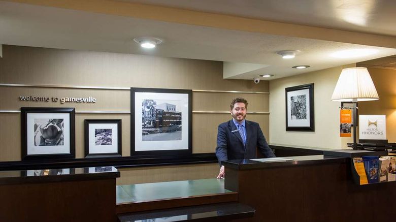 <b>Hampton Inn by Hilton Gainesville Lobby</b>. Images powered by <a href="https://iceportal.shijigroup.com/" title="IcePortal" target="_blank">IcePortal</a>.