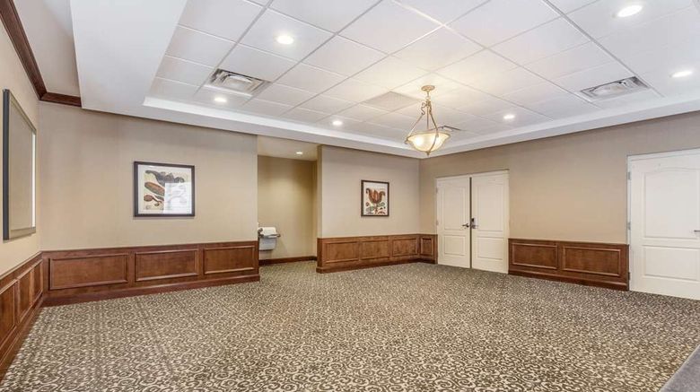 <b>Hilton Garden Inn Gainesville Meeting</b>. Images powered by <a href="https://iceportal.shijigroup.com/" title="IcePortal" target="_blank">IcePortal</a>.
