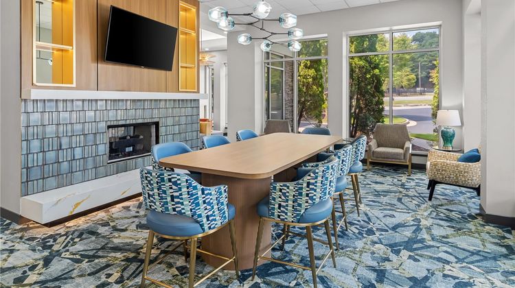 Hilton Garden Inn Gainesville Lobby
