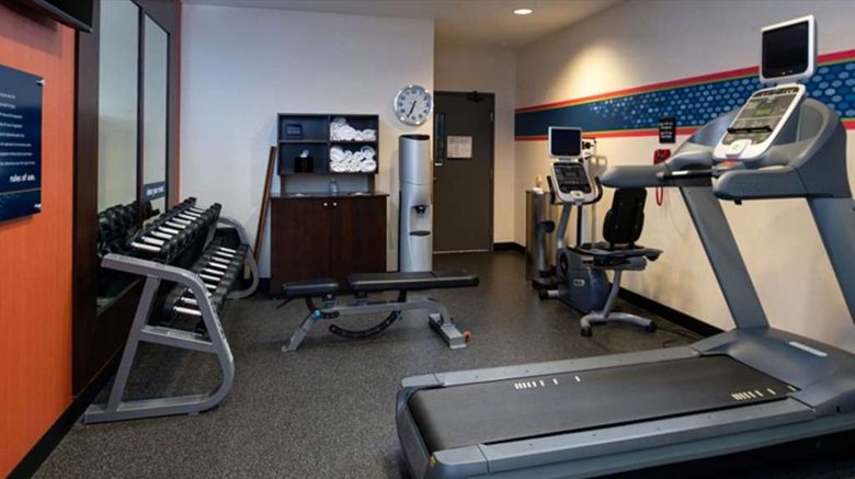 <b>Hampton Inn Glenwood Springs Health</b>. Images powered by <a href="https://iceportal.shijigroup.com/" title="IcePortal" target="_blank">IcePortal</a>.