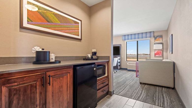 <b>Hampton Inn & Suites Greeley Room</b>. Images powered by <a href="https://iceportal.shijigroup.com/" title="IcePortal" target="_blank">IcePortal</a>.