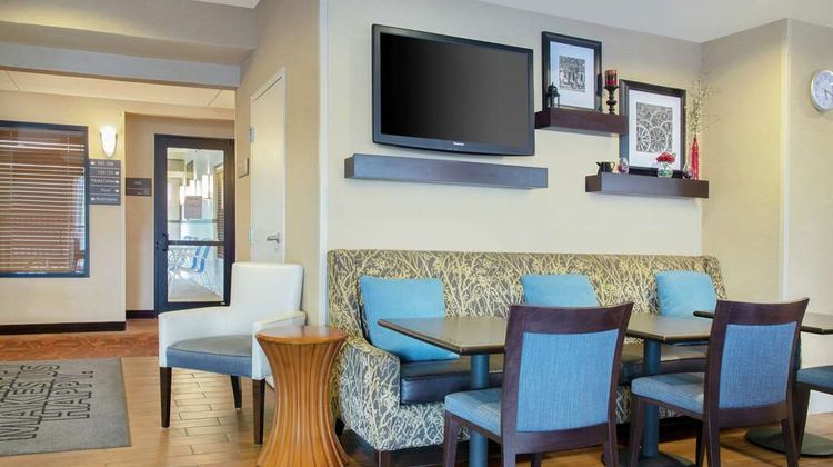 Hampton Inn Merrillville Lobby