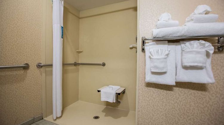 Hampton Inn Hadley Room