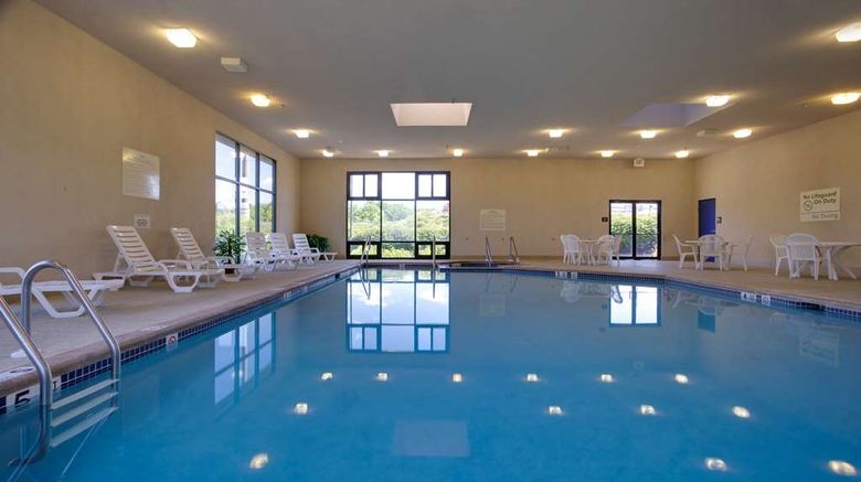 <b>Hampton Inn Harrisburg Pool</b>. Images powered by <a href="https://iceportal.shijigroup.com/" title="IcePortal" target="_blank">IcePortal</a>.