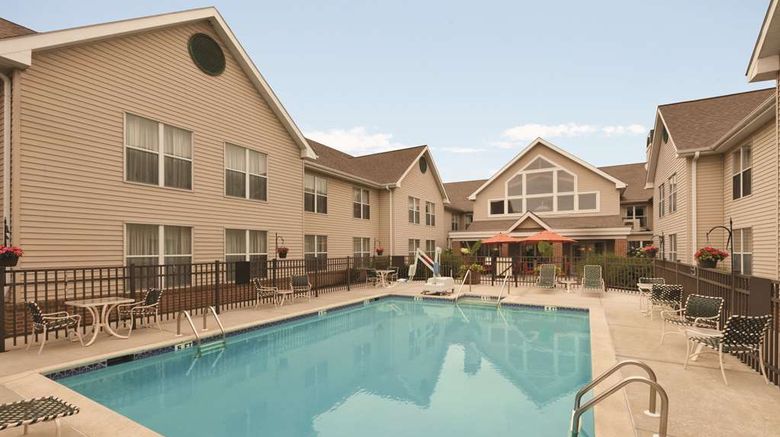 <b>Homewood Suites by Hilton Mechanicsburg Pool</b>. Images powered by <a href="https://iceportal.shijigroup.com/" title="IcePortal" target="_blank">IcePortal</a>.