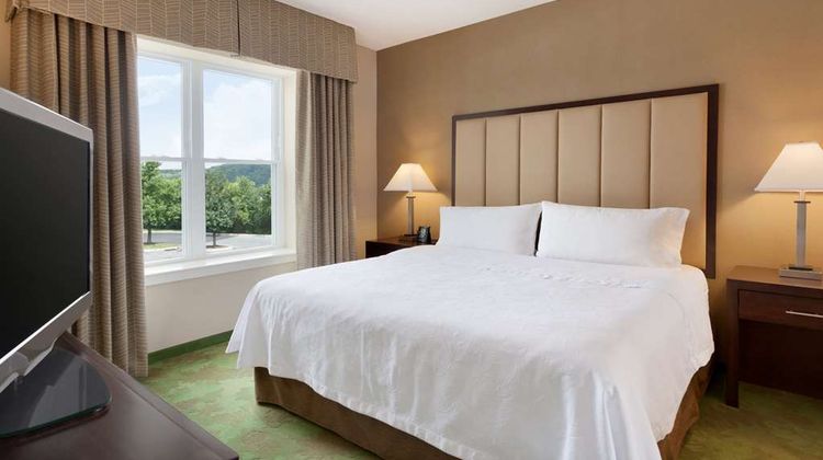 Homewood Suites by Hilton Mechanicsburg Room
