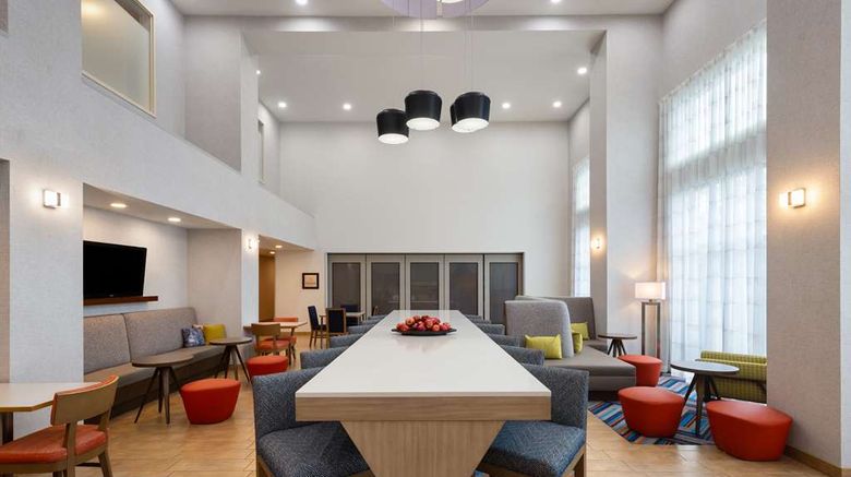 <b>Hampton Inn & Suites Harrisburg/North Lobby</b>. Images powered by <a href="https://iceportal.shijigroup.com/" title="IcePortal" target="_blank">IcePortal</a>.