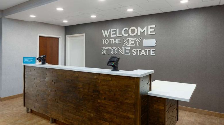 <b>Hampton Inn & Suites Harrisburg/North Lobby</b>. Images powered by <a href="https://iceportal.shijigroup.com/" title="IcePortal" target="_blank">IcePortal</a>.