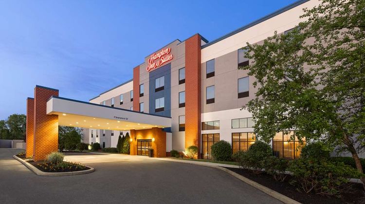 Hampton Inn & Suites Harrisburg/North Exterior