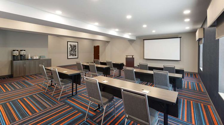 Hampton Inn & Suites Harrisburg/North Meeting