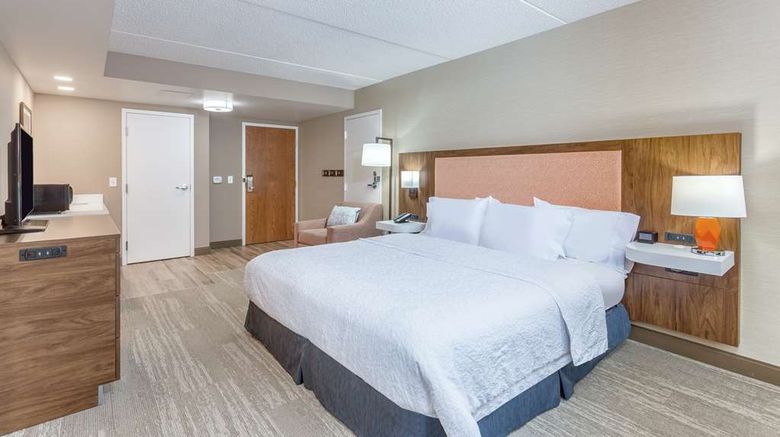 <b>Hampton Inn Harrisburg East Hershey Area Room</b>. Images powered by <a href="https://iceportal.shijigroup.com/" title="IcePortal" target="_blank">IcePortal</a>.