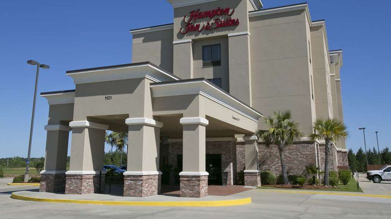 <b>Hampton Inn & Suites Wiggins Exterior</b>. Images powered by <a href="https://iceportal.shijigroup.com/" title="IcePortal" target="_blank">IcePortal</a>.