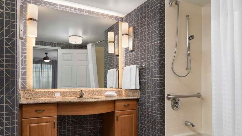 <b>Homewood Suites by Hilton Glastonbury Room</b>. Images powered by <a href="https://iceportal.shijigroup.com/" title="IcePortal" target="_blank">IcePortal</a>.