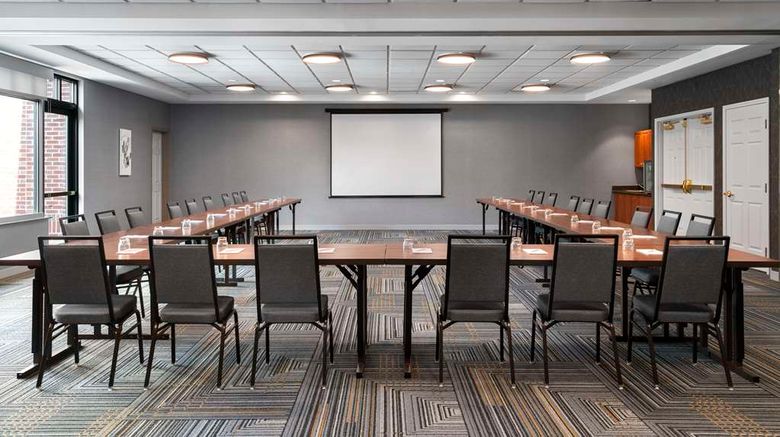 <b>Homewood Suites by Hilton Glastonbury Meeting</b>. Images powered by <a href="https://iceportal.shijigroup.com/" title="IcePortal" target="_blank">IcePortal</a>.
