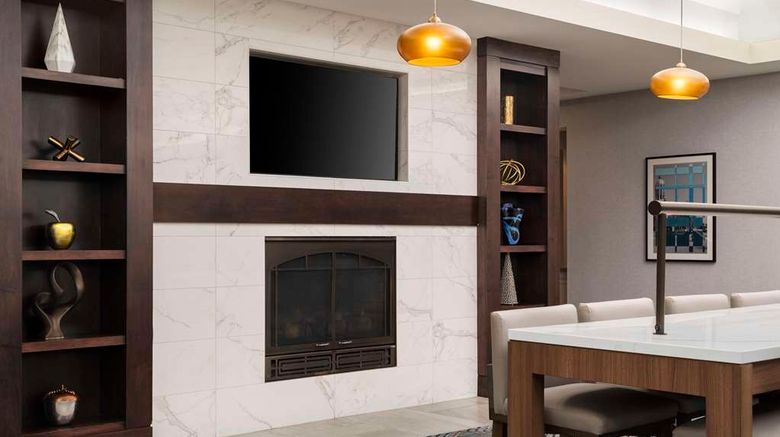 <b>Homewood Suites by Hilton Glastonbury Lobby</b>. Images powered by <a href="https://iceportal.shijigroup.com/" title="IcePortal" target="_blank">IcePortal</a>.