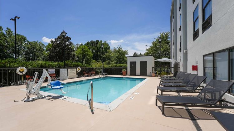 Hampton Inn Henderson I-85 Pool