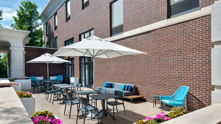 Hampton Inn & Suites Hartford/Farmington Exterior