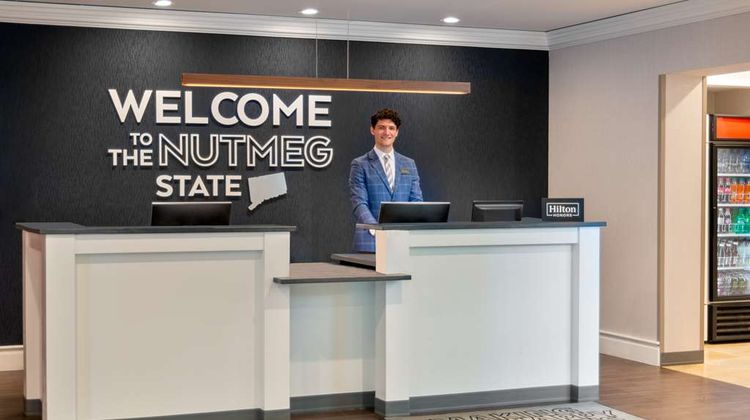 Hampton Inn & Suites Hartford/Farmington Lobby