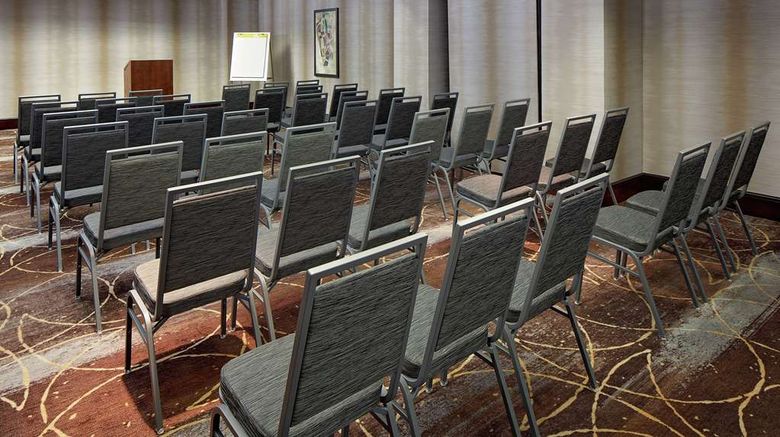 <b>Homewood Suites by Hilton Farmington Meeting</b>. Images powered by <a href="https://iceportal.shijigroup.com/" title="IcePortal" target="_blank">IcePortal</a>.