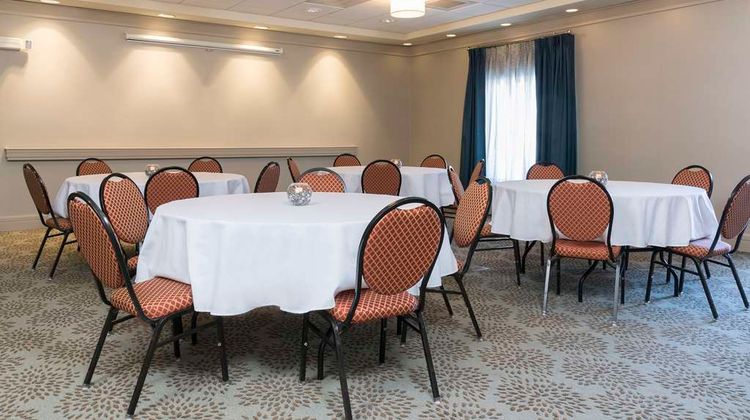 Hampton Inn & Suites Manchester Meeting
