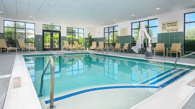 Hampton Inn & Suites Manchester Pool