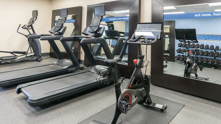 Hampton Inn & Suites Manchester Health