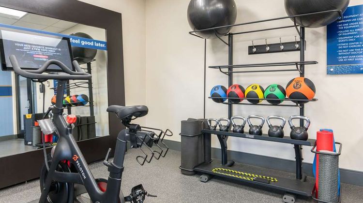 Hampton Inn & Suites Manchester Health