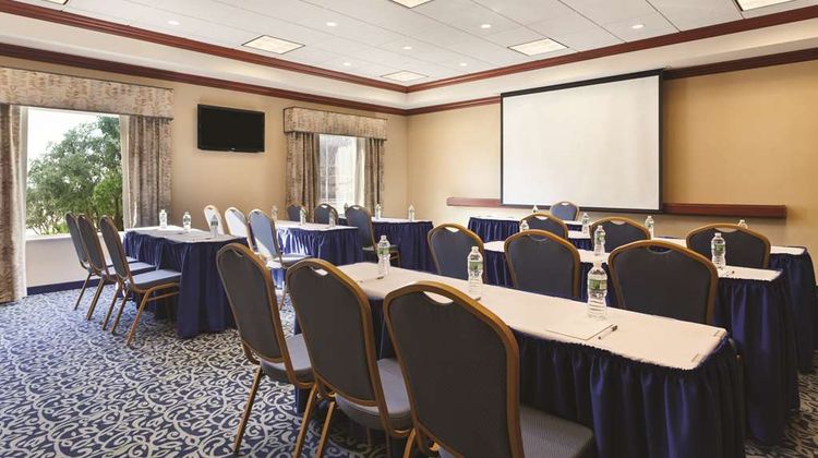 Hampton Inn & Suites Mystic Meeting