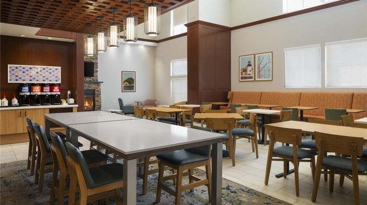 Hampton Inn & Suites Mystic Restaurant