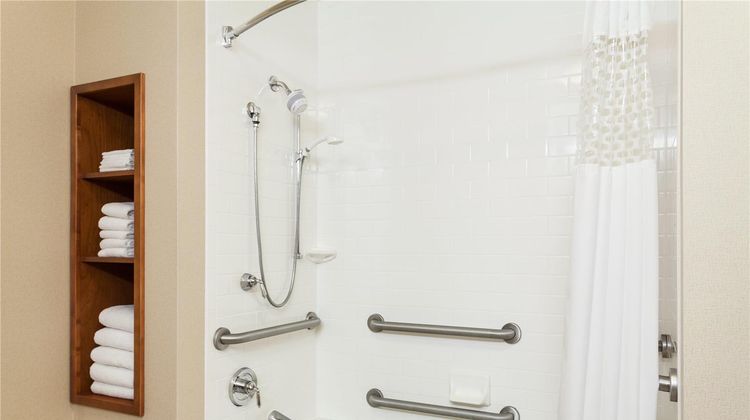 Hampton Inn & Suites Mystic Room