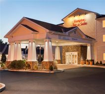 Hampton Inn & Suites Mystic Exterior