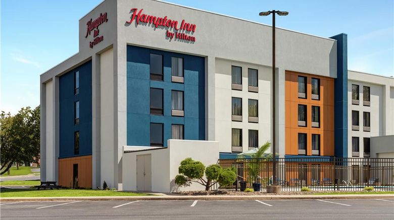 Hampton Inn Hagerstown Exterior. Images powered by <a href="https://iceportal.shijigroup.com" target="_blank" rel="noopener">Ice Portal</a>.
