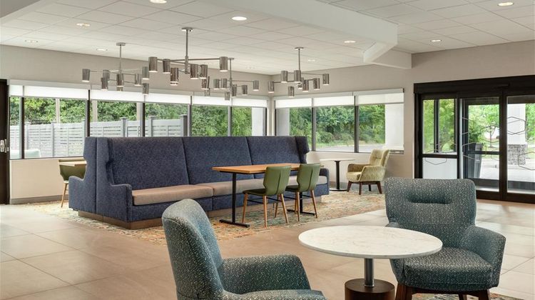 Hampton Inn Hagerstown Lobby