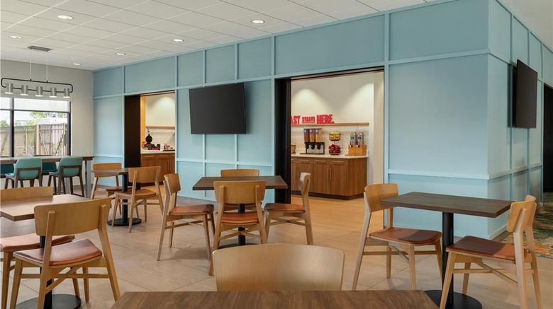 <b>Hampton Inn Hagerstown Restaurant</b>. Images powered by <a href="https://iceportal.shijigroup.com/" title="IcePortal" target="_blank">IcePortal</a>.
